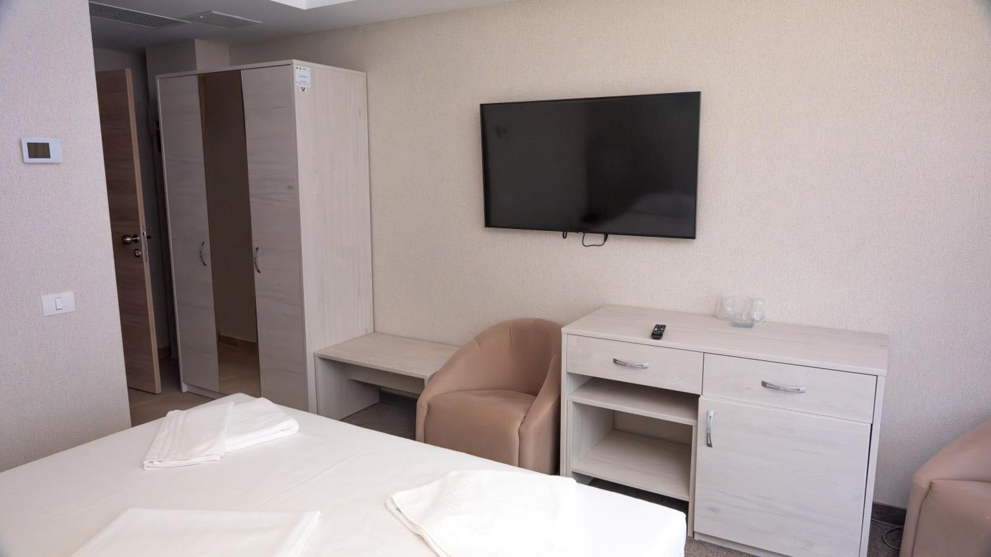 Alis Hotel 3*